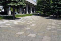 札幌桑園停車場緑道線(北海道)使用製品:洗出平板